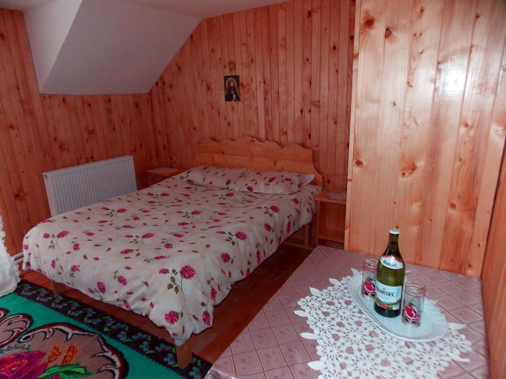Pensiunea Paradiso Poiana Teiului Quarto foto